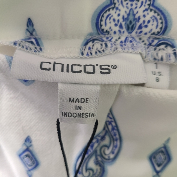 NWT - Chico's So Slimming Cropped Pants - Picture 3 of 4